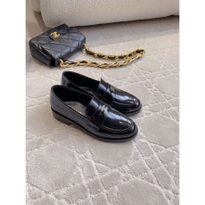 Chanel Low Shoes